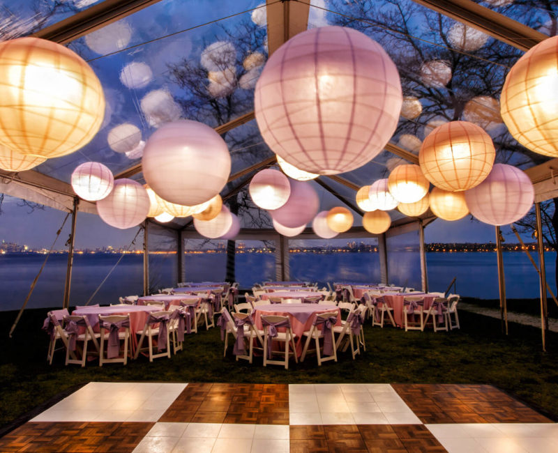 party-clear-top-tent-rental-with-paper-globe-lit-lanterns